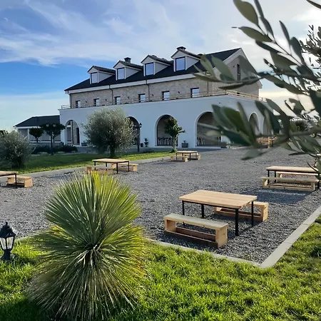 Cleancity Agrotourism Resort Dıraç